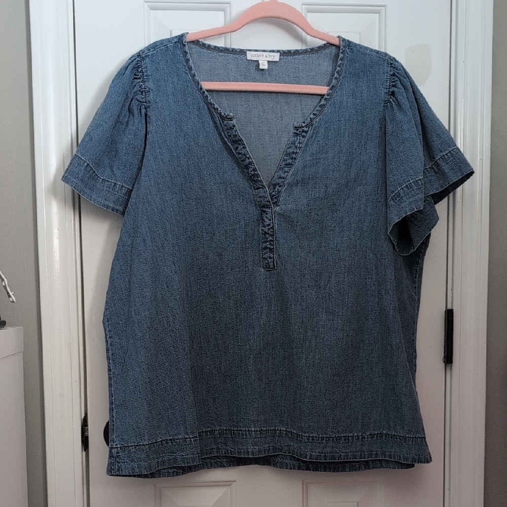 crown & ivy Blue Denim V-Neck Short Sleeve Tunic Excellent Condition
